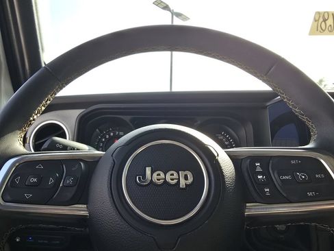 Used 2024 Jeep Wrangler Unlimited Sahara AWD/4WD image 24