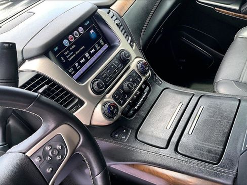 Used 2018 GMC Yukon Denali AWD/4WD image 18