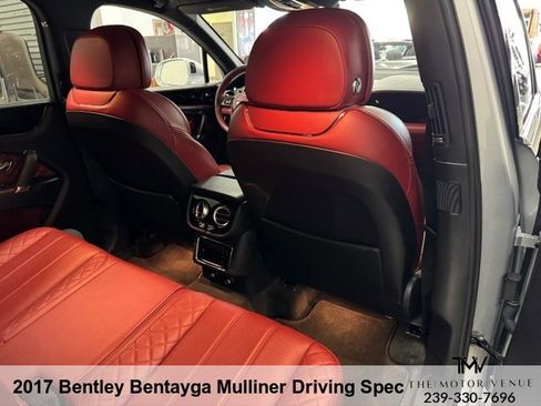 Used 2017 Bentley Bentayga Mulliner Driving Specification image 27