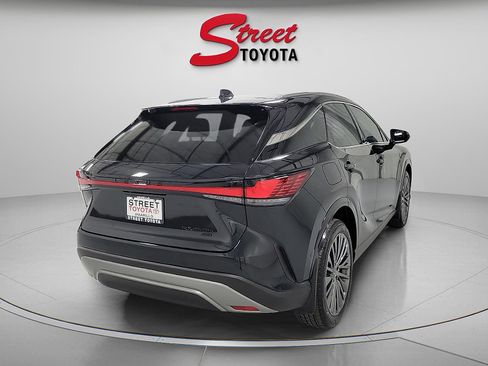 Used 2026 Lexus RX 450h AWD w/ Convenience Package image 4