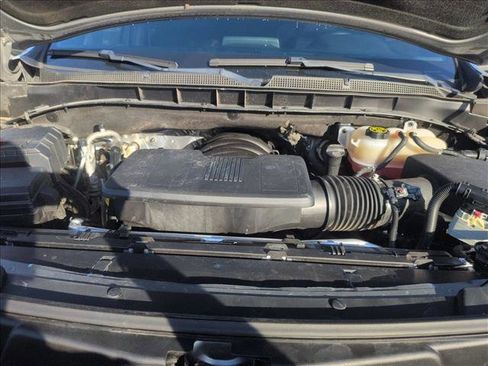 Used 2023 Chevrolet Suburban RST w/ Sport Performance Package image 26