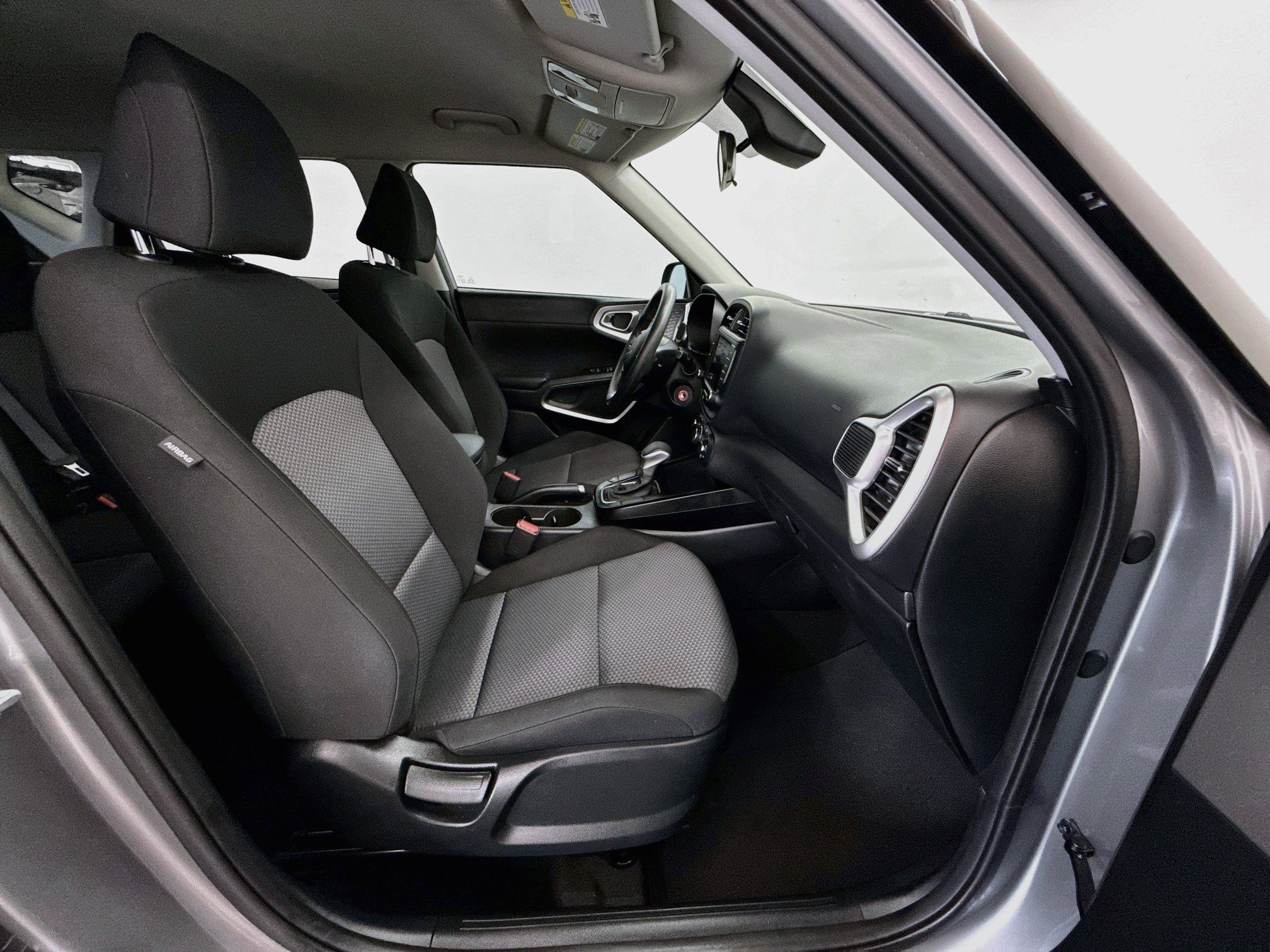 Used 2023 Kia Soul LX FWD image 30