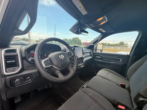 Used 2025 RAM 2500 Big Horn AWD/4WD image 14