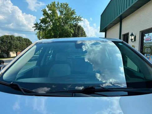 Used 2018 Chevrolet Equinox LS FWD image 10