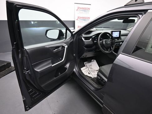 Used 2023 Toyota RAV4 XLE w/ Convenience Package image 16