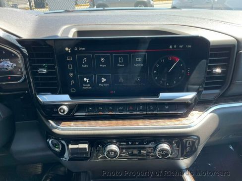 Used 2024 GMC Sierra 1500 Elevation w/ Elevation Premium Package image 15