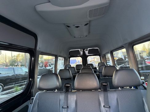 Used 2016 Mercedes-Benz Sprinter 2500 image 20