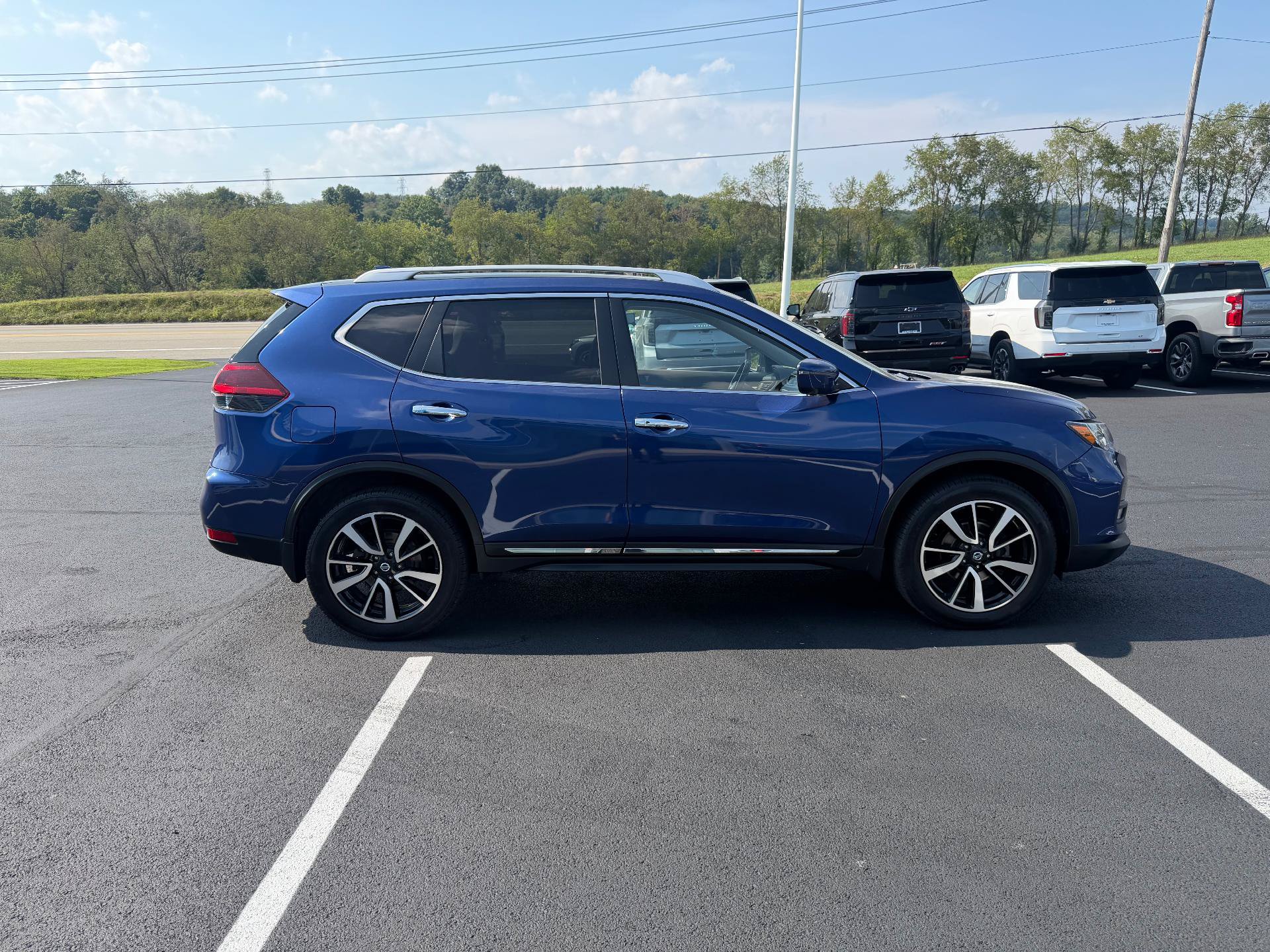 Used 2018 Nissan Rogue SL w/ Premium Package AWD/4WD image 7