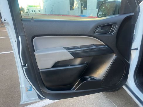 Used 2018 Chevrolet Colorado W/T image 13