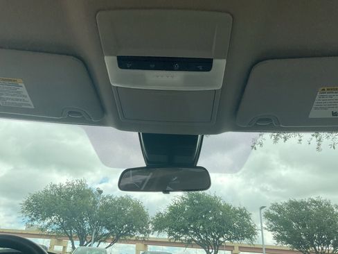 Used 2025 Nissan Altima 2.5 SV FWD image 16