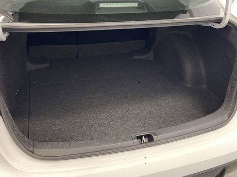 Used 2025 Toyota Corolla SE image 11