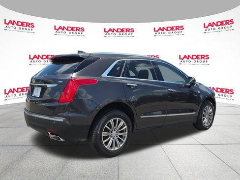 Used 2018 Cadillac XT5 Luxury w/ Driver Awareness Package FWD image 3