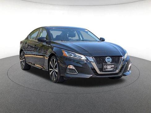 Used 2021 Nissan Altima 2.5 SR w/ SR Premium Package FWD image 3