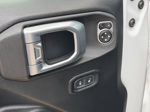 Used 2020 Jeep Wrangler Sport AWD/4WD image 14