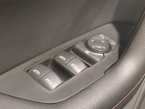 Used 2019 Chevrolet Blazer RS FWD image 27