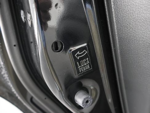 Used 2025 MAZDA CX-50 AWD 2.5 S w/ Preferred Package image 37