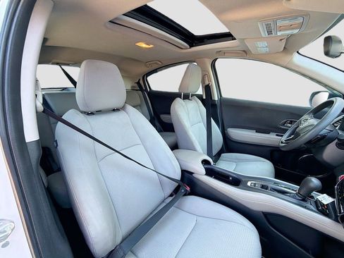 Used 2021 Honda HR-V EX image 27