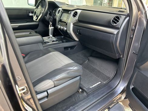 Used 2017 Toyota Tundra SR5 image 26