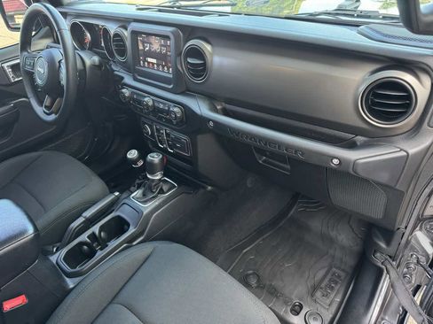 Used 2019 Jeep Wrangler Unlimited Sport S image 23