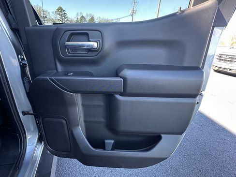 Used 2024 Chevrolet Silverado 1500 Custom w/ Dark Appearance Package image 28