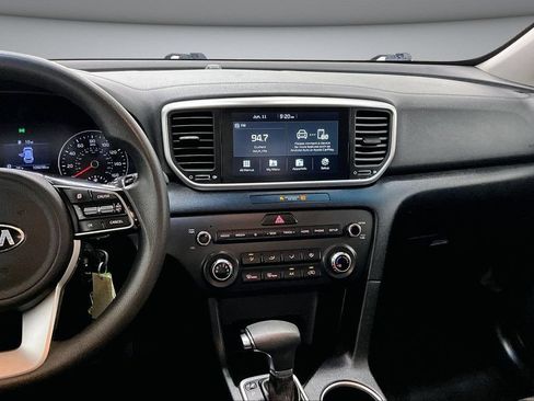 Used 2022 Kia Sportage LX AWD/4WD image 9
