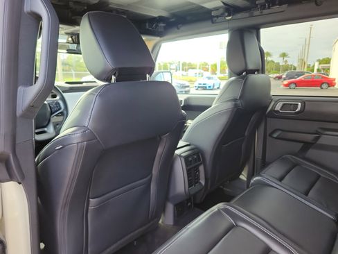 Used 2025 Ford Bronco Outer Banks AWD/4WD image 13