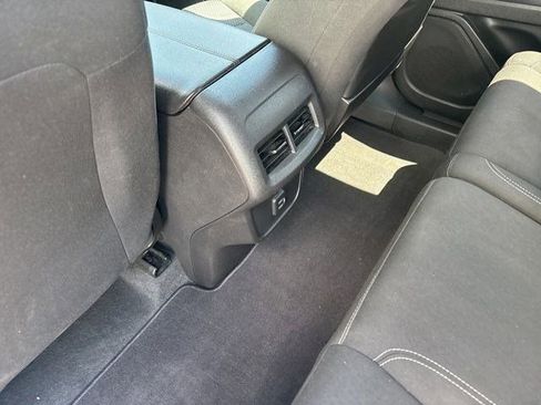 Used 2022 GMC Terrain SLE w/ Driver Convenience Package FWD image 31