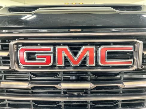 Used 2025 GMC Sierra 2500 AT4X AWD/4WD image 32