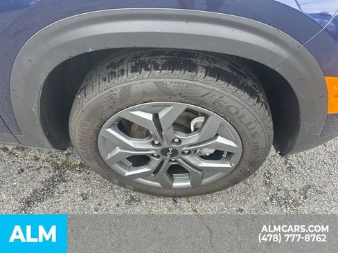 Used 2026 Kia Seltos LX FWD image 14