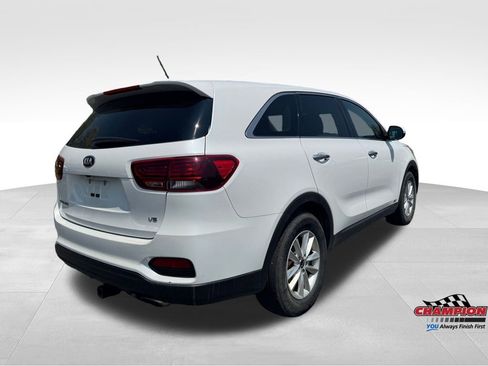 Used 2019 Kia Sorento LX image 5