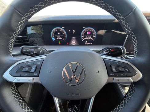 Used 2025 Volkswagen Tiguan S AWD/4WD image 15