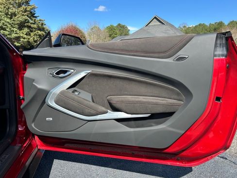 Used 2018 Chevrolet Camaro ZL1 image 58