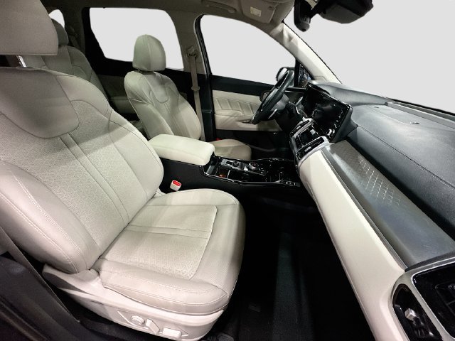 Certified 2024 Kia Sorento SX Prestige AWD/4WD image 30