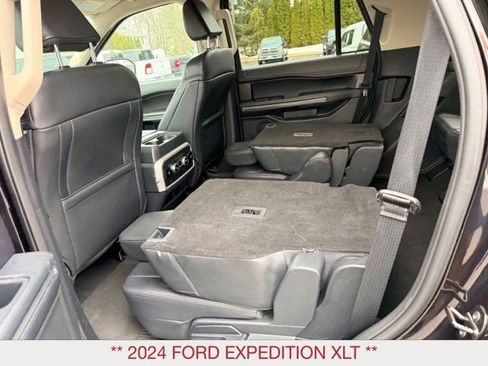 Used 2024 Ford Expedition XLT image 18