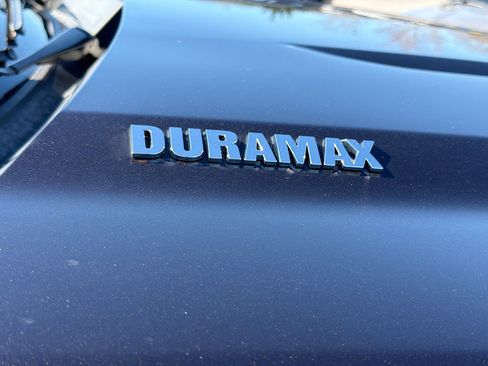 Used 2022 Chevrolet Silverado 1500 LTZ w/ LTZ Premium Package image 48