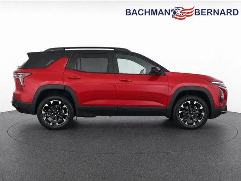 Used 2026 Chevrolet Equinox RS w/ LPO, Floor Liner Package AWD/4WD image 8