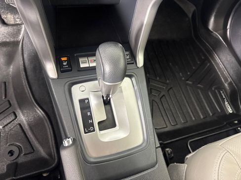 Used 2017 Subaru Forester 2.5i Limited w/ Popular Package #2 image 19