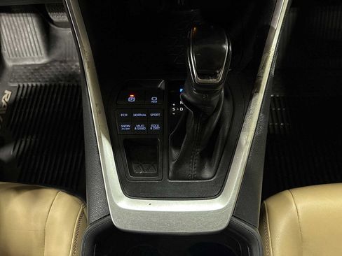 Used 2019 Toyota RAV4 XLE Premium w/ Cold Weather Package image 32