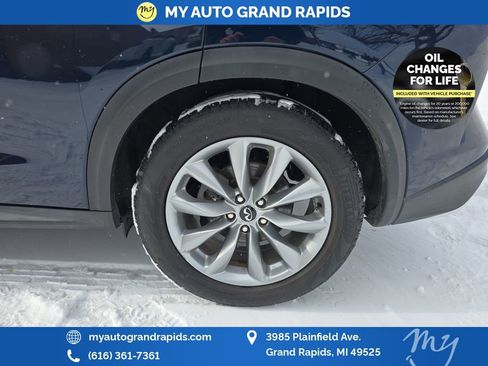 Used 2019 INFINITI QX50 Luxe w/ Navigation Package image 38