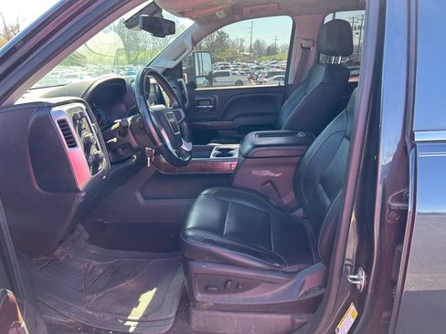 Used 2018 GMC Sierra 1500 SLT image 9