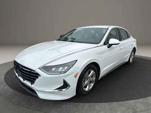 Used 2021 Hyundai Sonata SE image 1