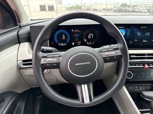 Used 2025 Hyundai Tucson SEL FWD image 11