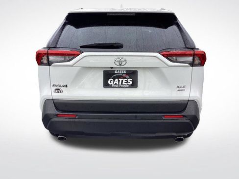 Used 2025 Toyota RAV4 XLE AWD/4WD image 8