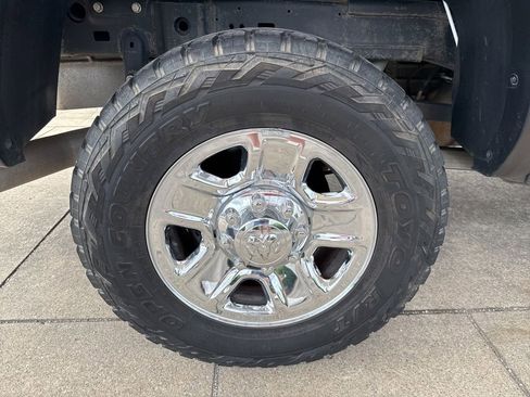 Used 2018 RAM 2500 Tradesman w/ Chrome Appearance Group image 25