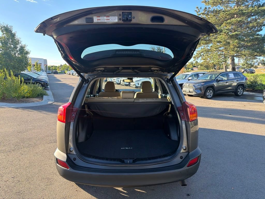 Used 2014 Toyota RAV4 Limited w/ Technology Package AWD/4WD image 17