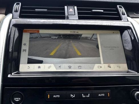 Used 2019 Land Rover Discovery HSE AWD/4WD image 13