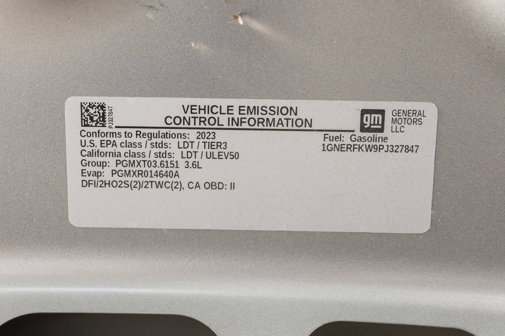 Used 2023 Chevrolet Traverse LS w/ Safety Package FWD image 16