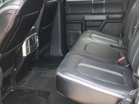 Used 2018 Ford F150 Platinum w/ Equipment Group 701A Luxury AWD/4WD image 12
