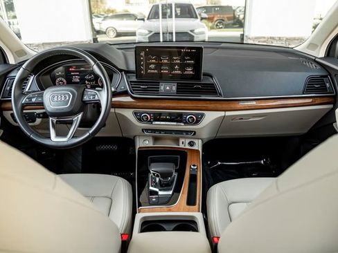 Used 2023 Audi Q5 2.0T Premium Plus w/ Premium Plus Package AWD/4WD image 19