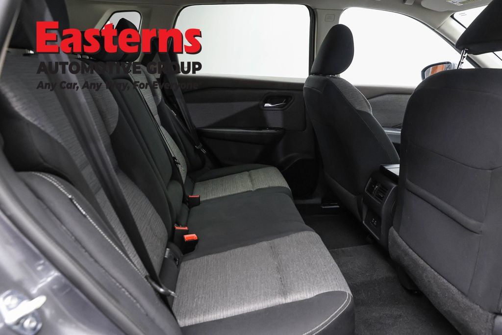 Used 2023 Nissan Rogue SV AWD/4WD image 23
